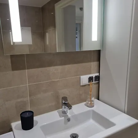 Apartament Modern In